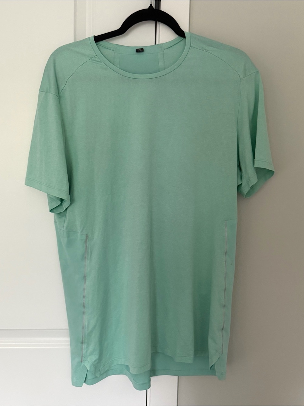 lululemon athletica Men’s Short Sleeve Crew in Mint